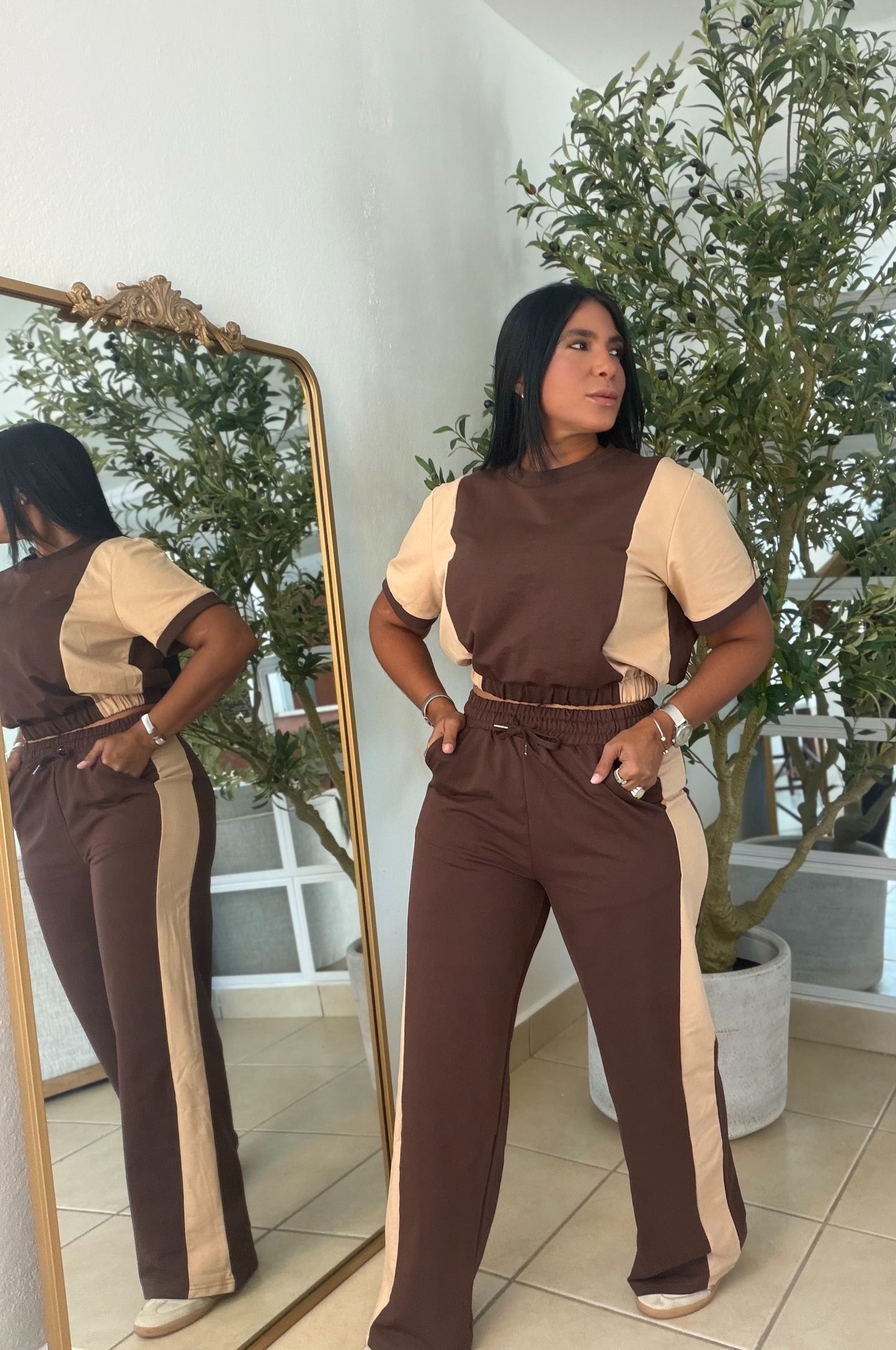 Ava Choco Brown and Beige Spandex Wide Leg Set de Pantalòn y Camisa Con Bolsillos