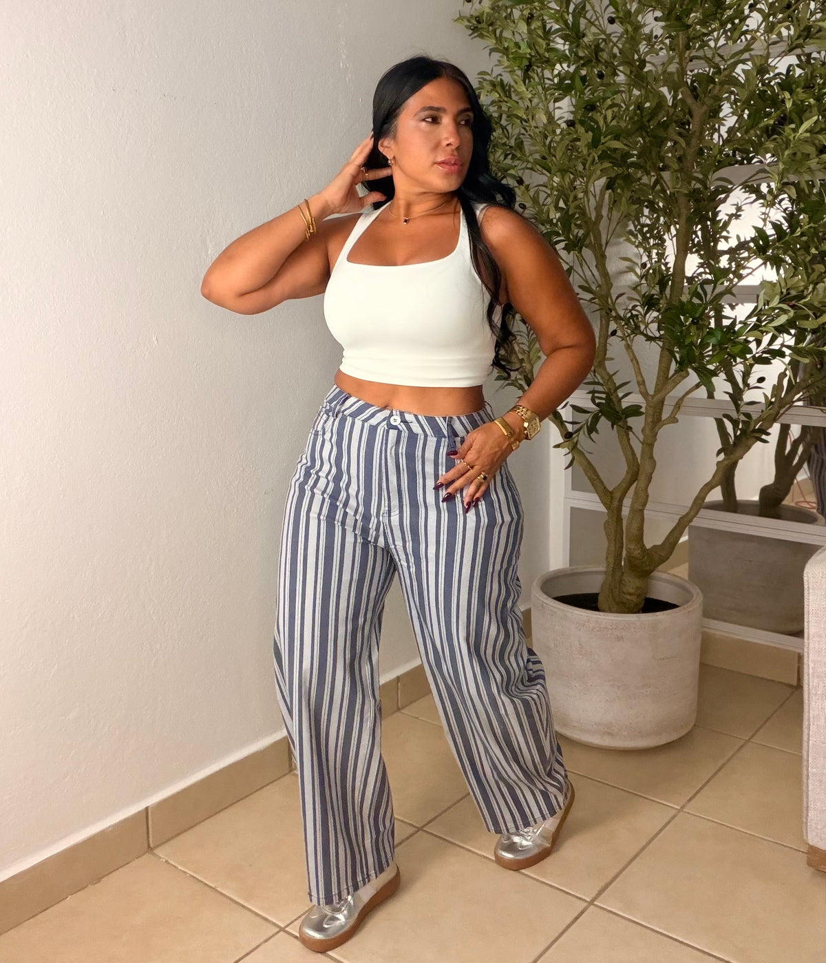 Beige Crema and Azul BluenSpandex Barrel Pants (liviano, còmdo, tiene bolsillos y bien spandex) con lìneas verticales para estilizar el cuerpo