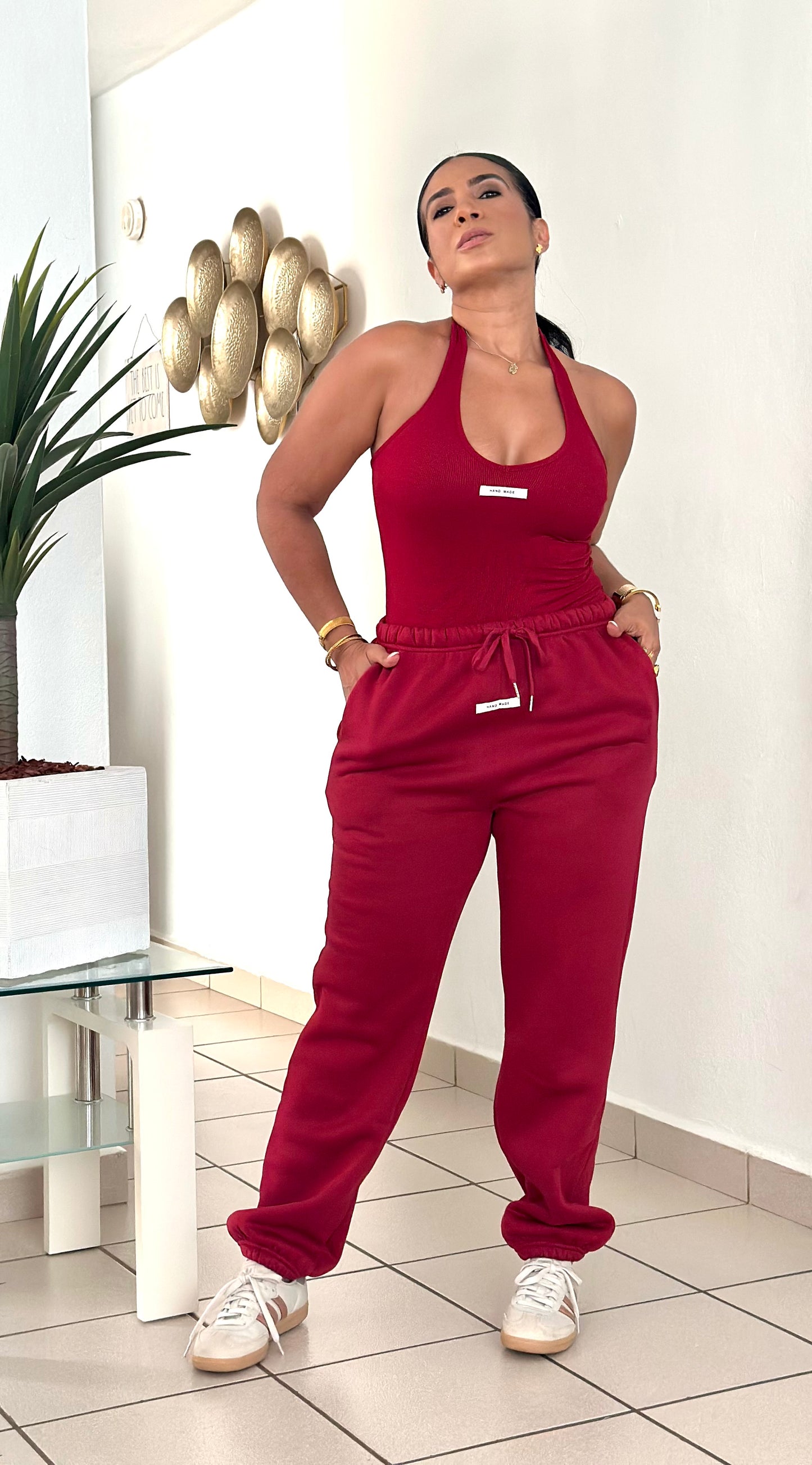 November Red Wine Chocó Spandex Bodysuit & Jogger Set (para viajar es perfecto)