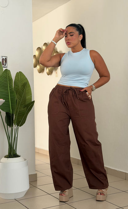 Alma Luxe Choco Brown Spandex Total Baggy Pantalòn con bolsillos. 100%