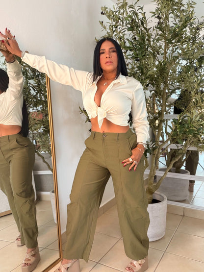 Olive Green  Bien Spandex Barrel Pants (le llamo el sumamente perfecto) tiene bolsillos. Fit perfecto (SOLD OUT GRACIAS)