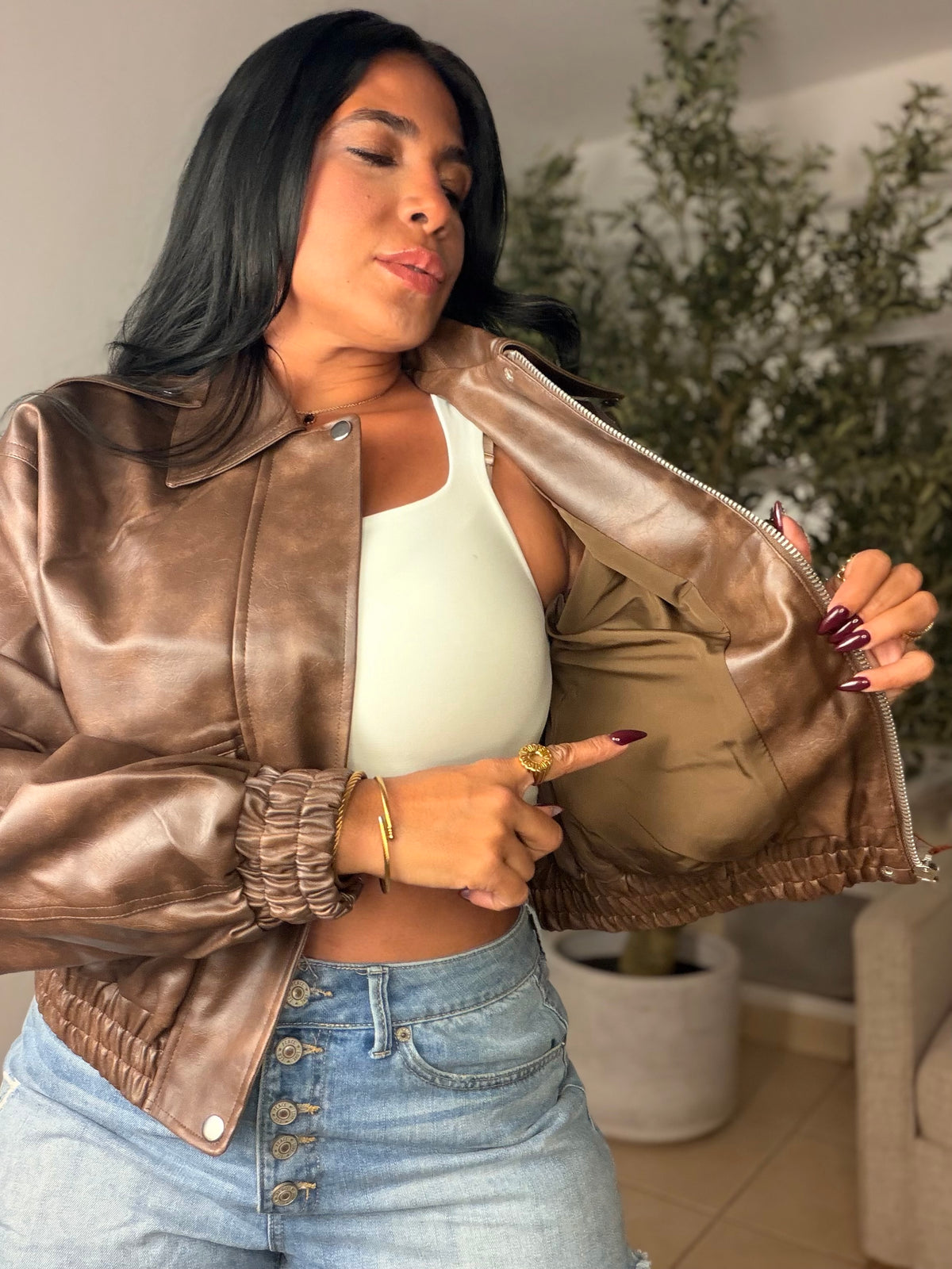 Chaqueta Chocolates Brown Marmoleado de Mega Lujo! Oversized Style Expandible. Cómoda y tiene bolsillos.  Leather
