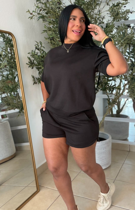 Blacky Black De lujo Oversized Top and Shorts Spandex Sporty Set(color negro) (SOLD OUT GRACIAS)