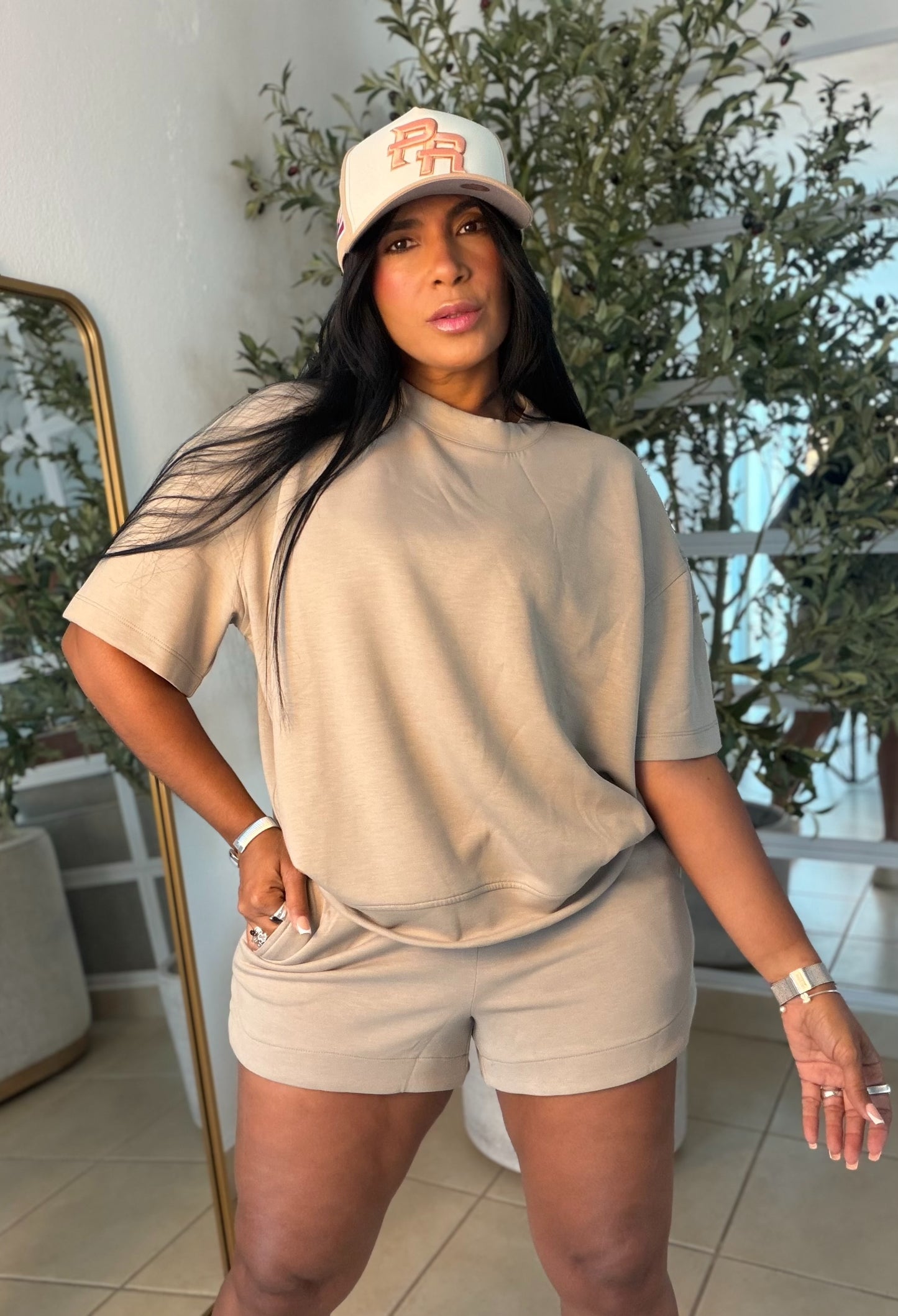 Mocha Crema Beige De lujo Oversized Top and Shorts Spandex Sporty Set (SOLD OUT GRACIAS)