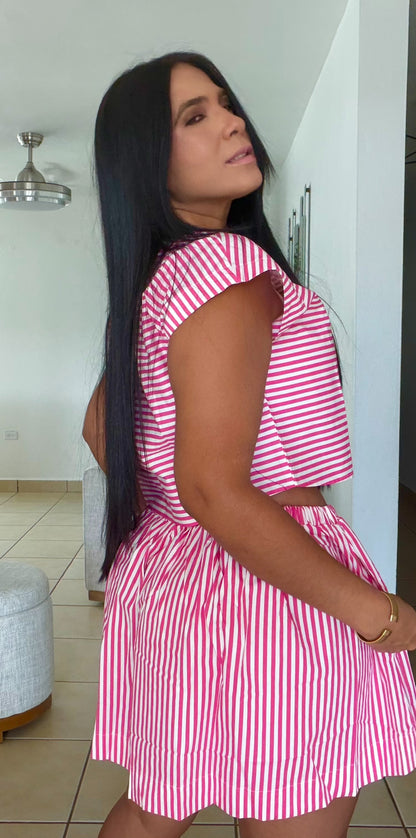 Mía Pink Striped Luxe Soandex Total Top and Skirt Ser (tiene bolsillos) SOLD OUT