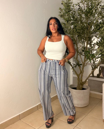 Beige Crema and Azul BluenSpandex Barrel Pants (liviano, còmdo, tiene bolsillos y bien spandex) con lìneas verticales para estilizar el cuerpo