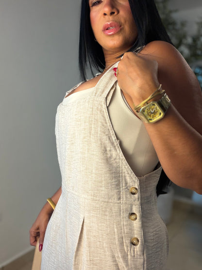 Overall color ctema avena en Hilo mega calidad premium. Ajustable en manguillos a gusto SOLD OUT GRACIAS