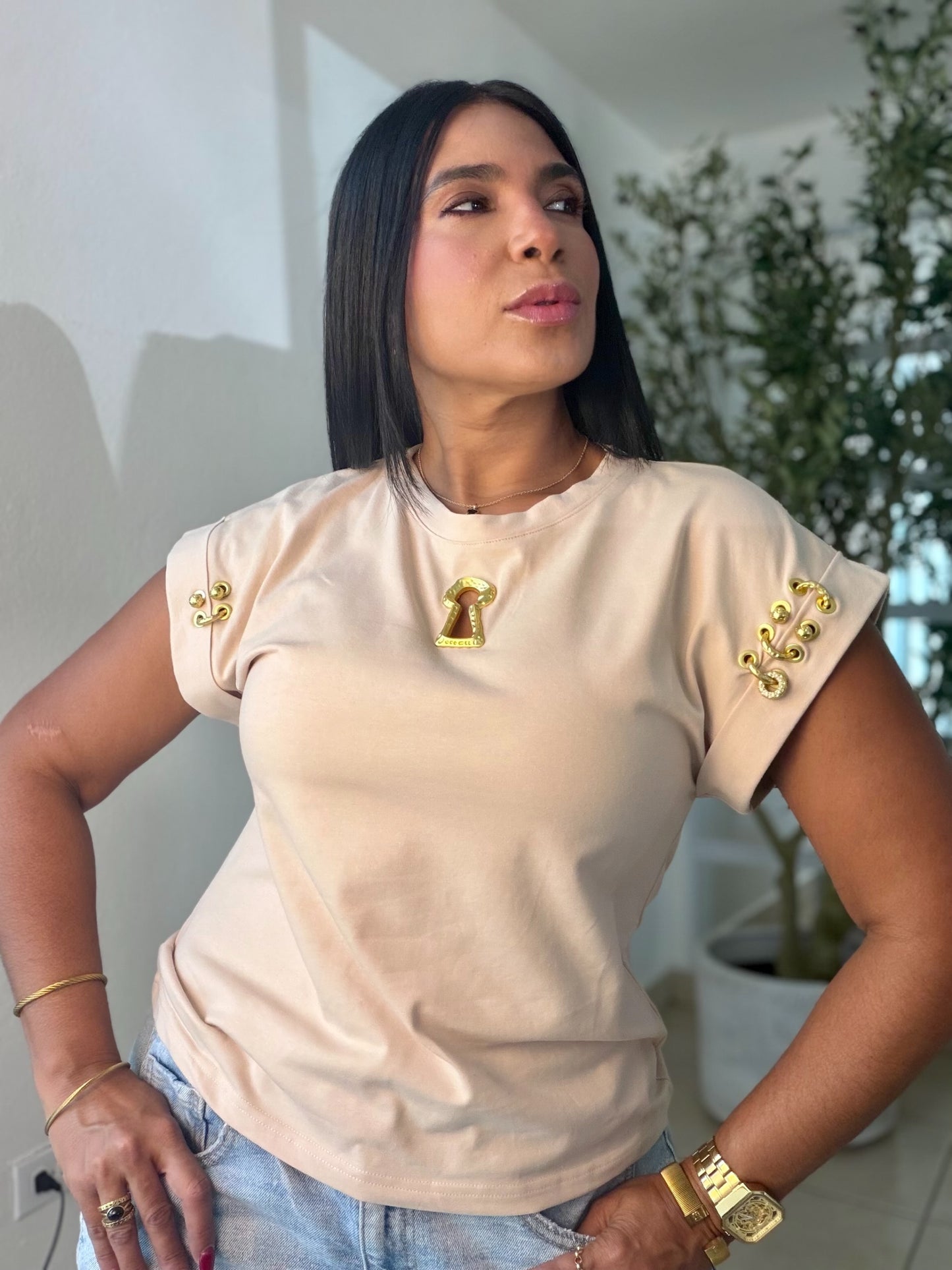 Evalez Crema Beige 💯 cotton spandex top con de talles dorados ( color crema) calidad premium