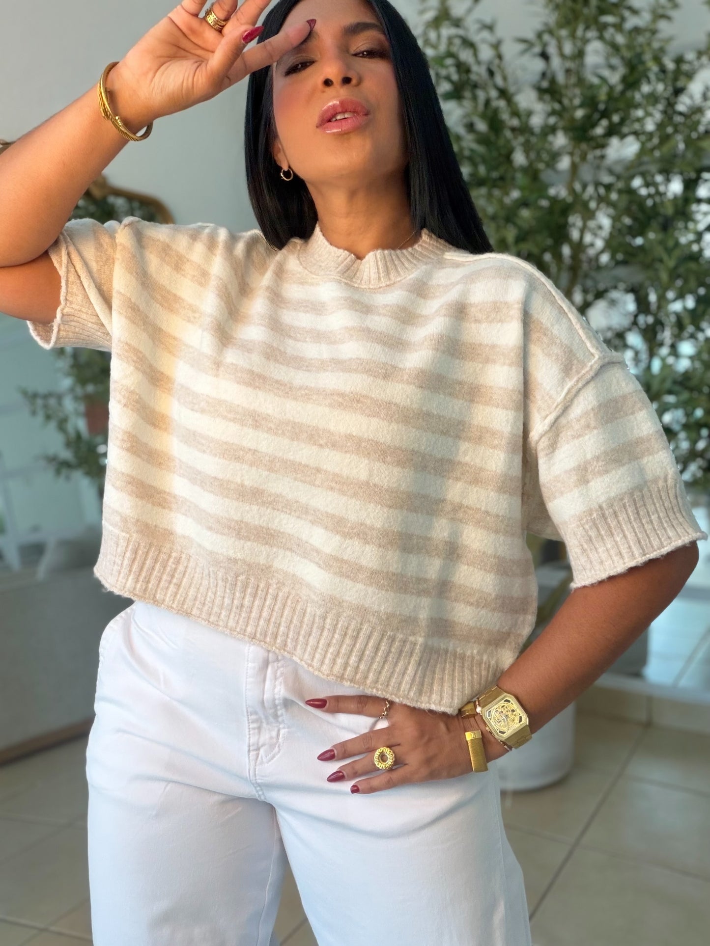 “Eva” Beige and White Striped Oversized Top (top de lìneas)