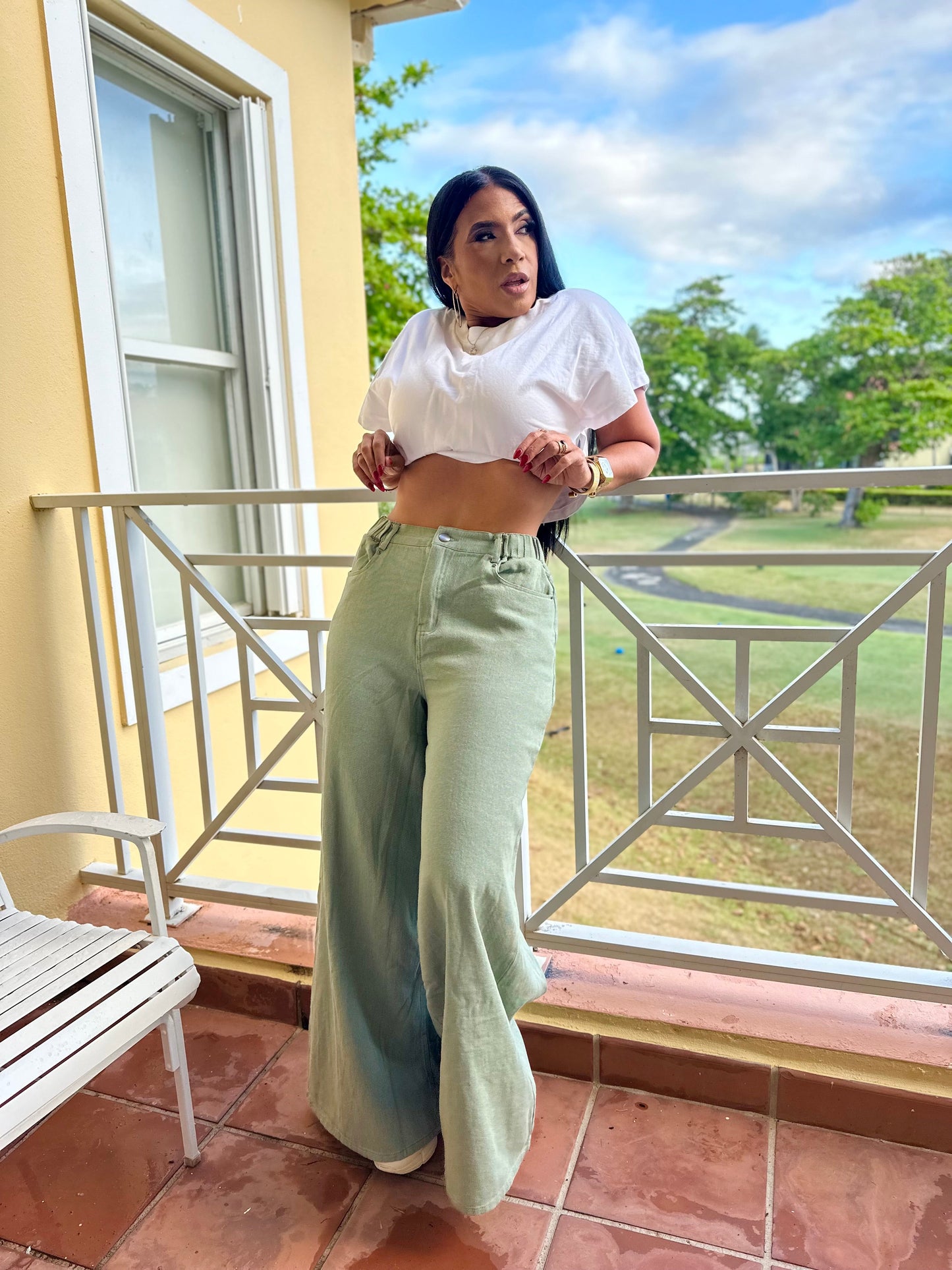Divine Mega Spandex Wide Leg Trend Pants (Oversized) tiene bolsillos