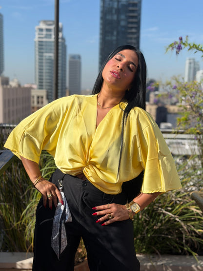 Los Angeles Yellow Luxe Seda Oversized Top