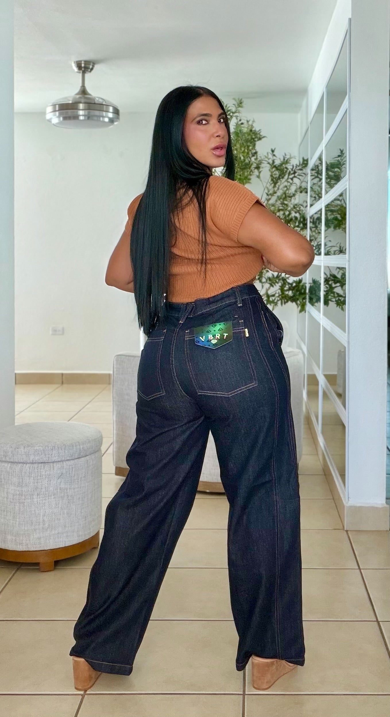 Long Barrel Dark Blue Spandex Liviano Vibrant Jeans SOLD OUT GRACIAS