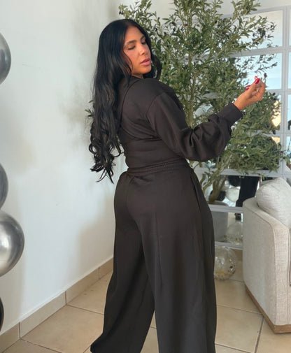 The Luxe Blacky Mega Premium Baggy Pants Set Spandex. Tiene bolsillos. La calidad y comodidad es a otro nivel! Color negro de lujo y de viajes es perfecto (SOLD OUT GRACIAS)