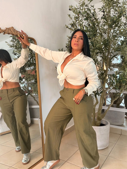 Olive Green  Bien Spandex Barrel Pants (le llamo el sumamente perfecto) tiene bolsillos. Fit perfecto (SOLD OUT GRACIAS)