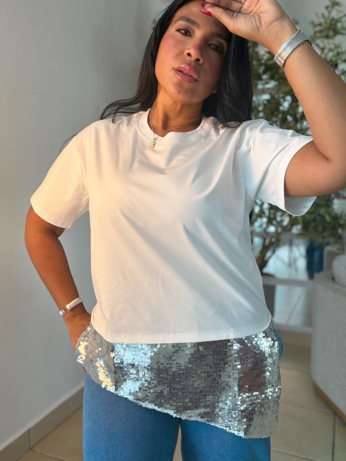 Mega de Lujo Oversized Shirt Con Detalles Asimètricos en Silver. Color Blanca. Calidad Extra Mega Premium