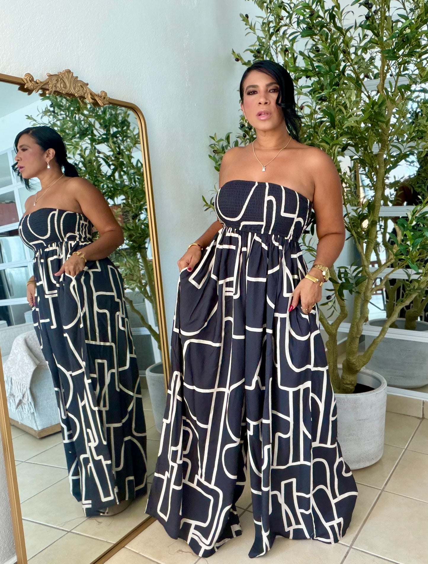 Darimar Wide Leg Spandex De Lujo Jumpsuit (tiene bolsillos y no zipper ni botones)Black and lìneas Beige (SOLD OUT GRACIAS)