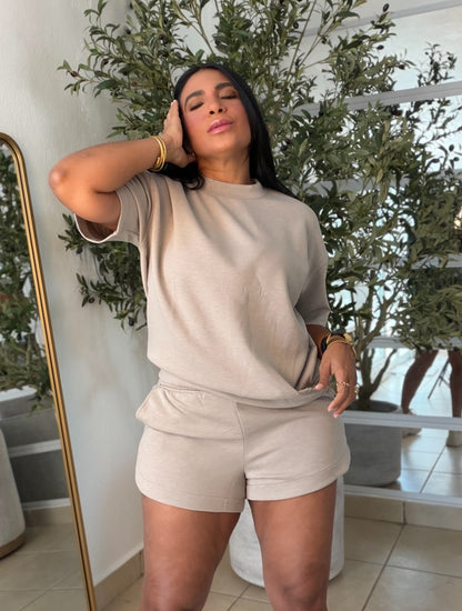 Mocha High Beige De lujo Oversized Top and Shorts Spandex Sporty Basic Set( crema oscurito) SOLD OUT GRACIAS