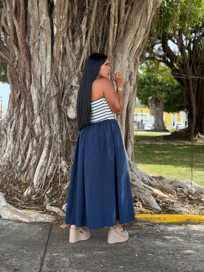 Stunning Blue Tube Spandex Midi Dress con líneas (demasiado bello!!) tiene bolsillos. No zipper ni botones