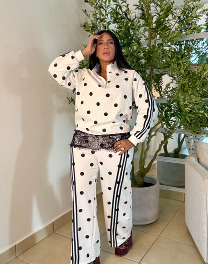 Polka Dots Luxe  Premium Spandex Travel set mega belloo y mega cómodo (2 piezas) Tracel Set tambièn Black and white