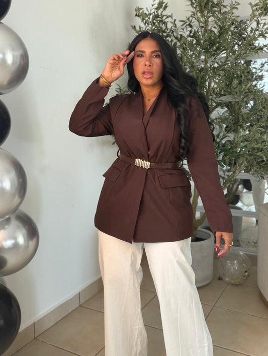 Choco Café casi burgundy Oversized Luxe Blazer e incluye cinturón removible! Puesto small!!! TrE dos botones para tu comodidad si lo deseas cerrar más