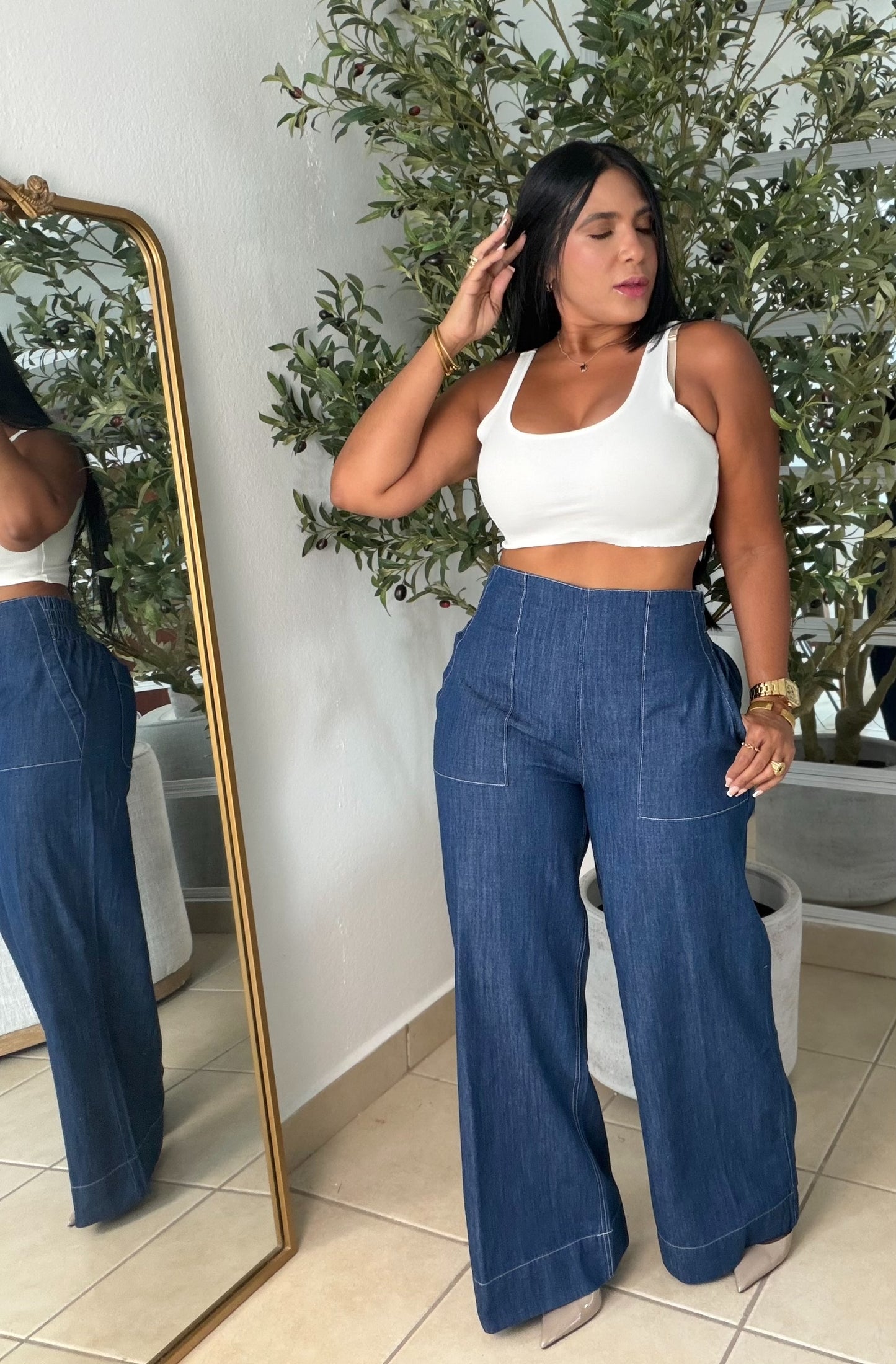Denim Blue Wide Leg Spandex Jeans (tiene bolsillos, bien expandible y dr talle alto) puesto small