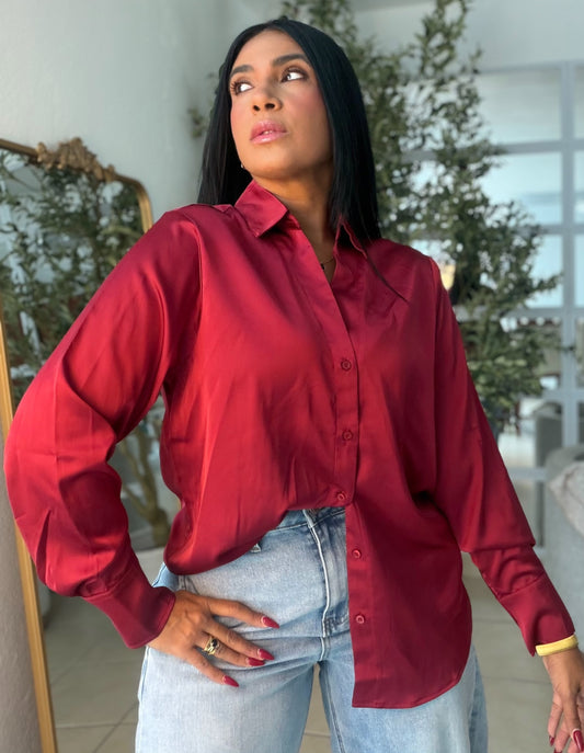 Red Wine Luxe Silk Blouse (Color rojo wine)