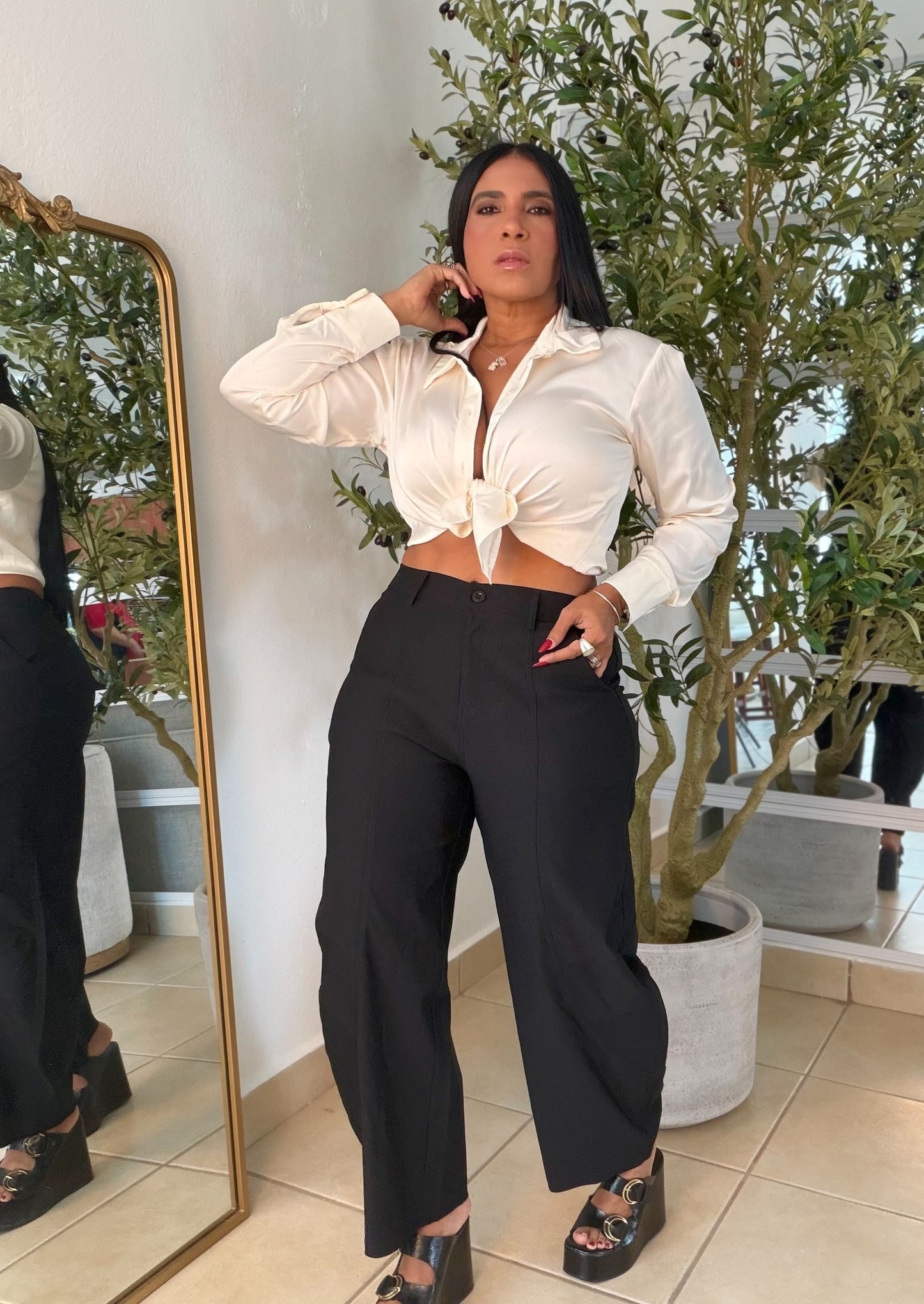 El blacky blacky Bien Spandex Barrel Pants (le llamo el sumamente perfecto) tiene bolsillos. Fit perfecto (SOLD OUT GRACIAS)