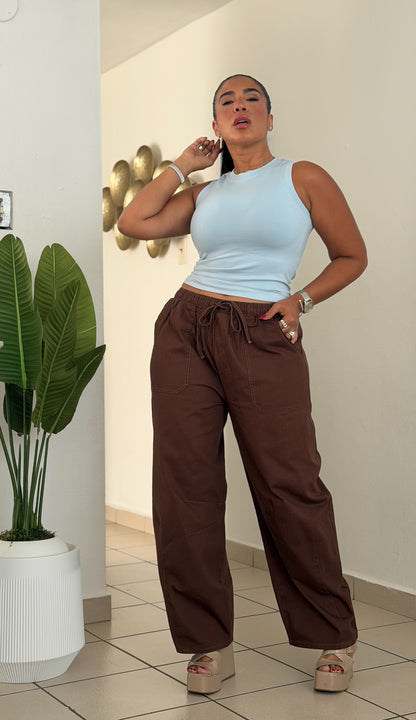 Alma Luxe Choco Brown Spandex Total Baggy Pantalòn con bolsillos. 100%