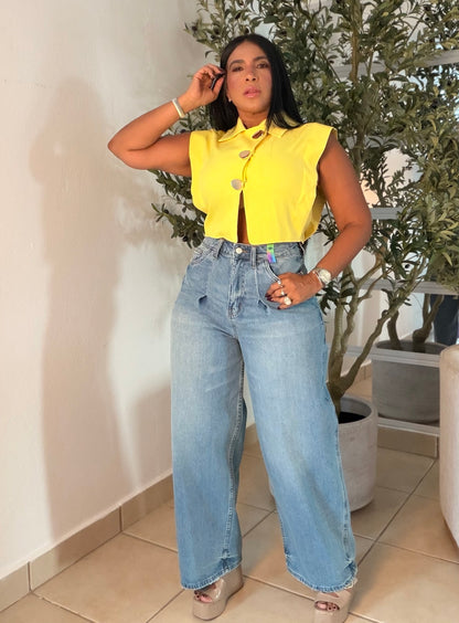Luxury Top Amarilla con Botones Dorados