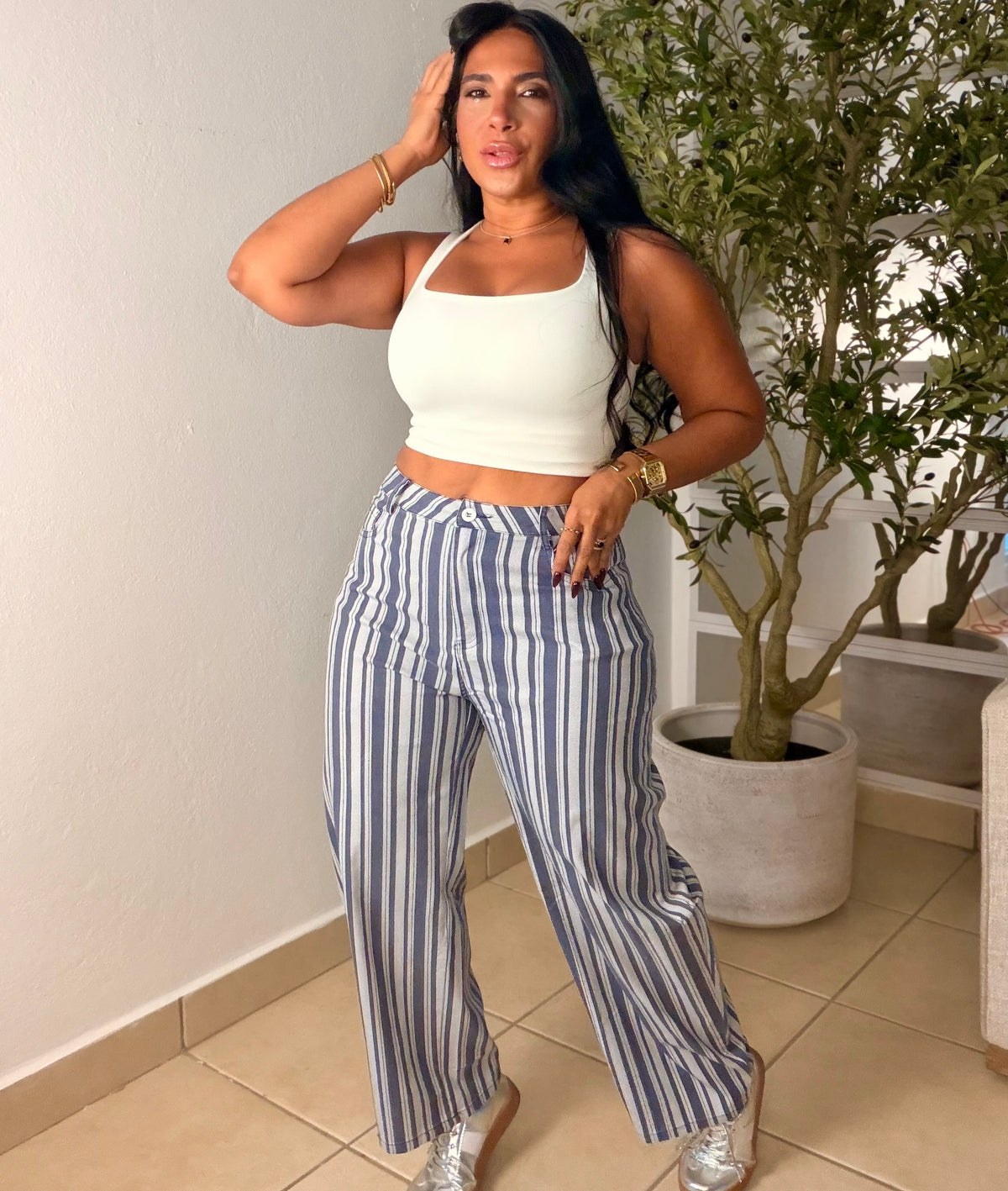 Beige Crema and Azul BluenSpandex Barrel Pants (liviano, còmdo, tiene bolsillos y bien spandex) con lìneas verticales para estilizar el cuerpo