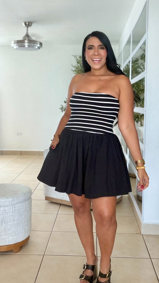 Smile Black and White Spandex Dress (tiene bolsillos, no zipper no botones)