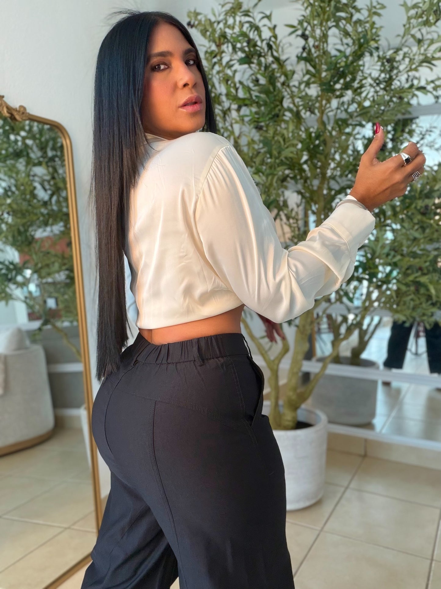 El blacky blacky Bien Spandex Barrel Pants (le llamo el sumamente perfecto) tiene bolsillos. Fit perfecto (SOLD OUT GRACIAS)