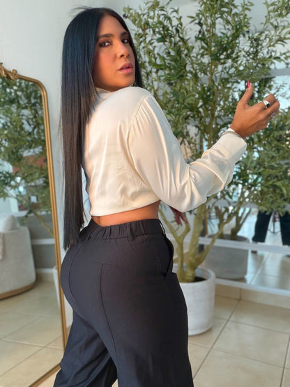 El blacky blacky Bien Spandex Barrel Pants (le llamo el sumamente perfecto) tiene bolsillos. Fit perfecto (SOLD OUT GRACIAS)