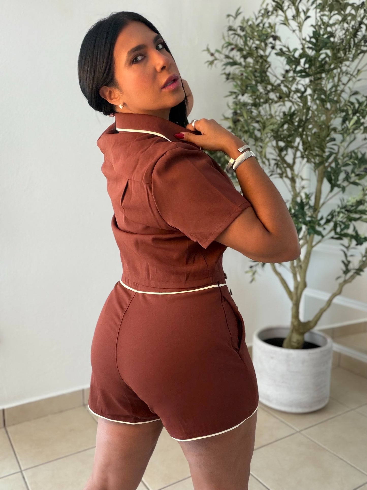 Canarias Brown Spandex Top amd Pants Set (tiene bolsillos y puesto medium) SOLD OUT GRACIAS