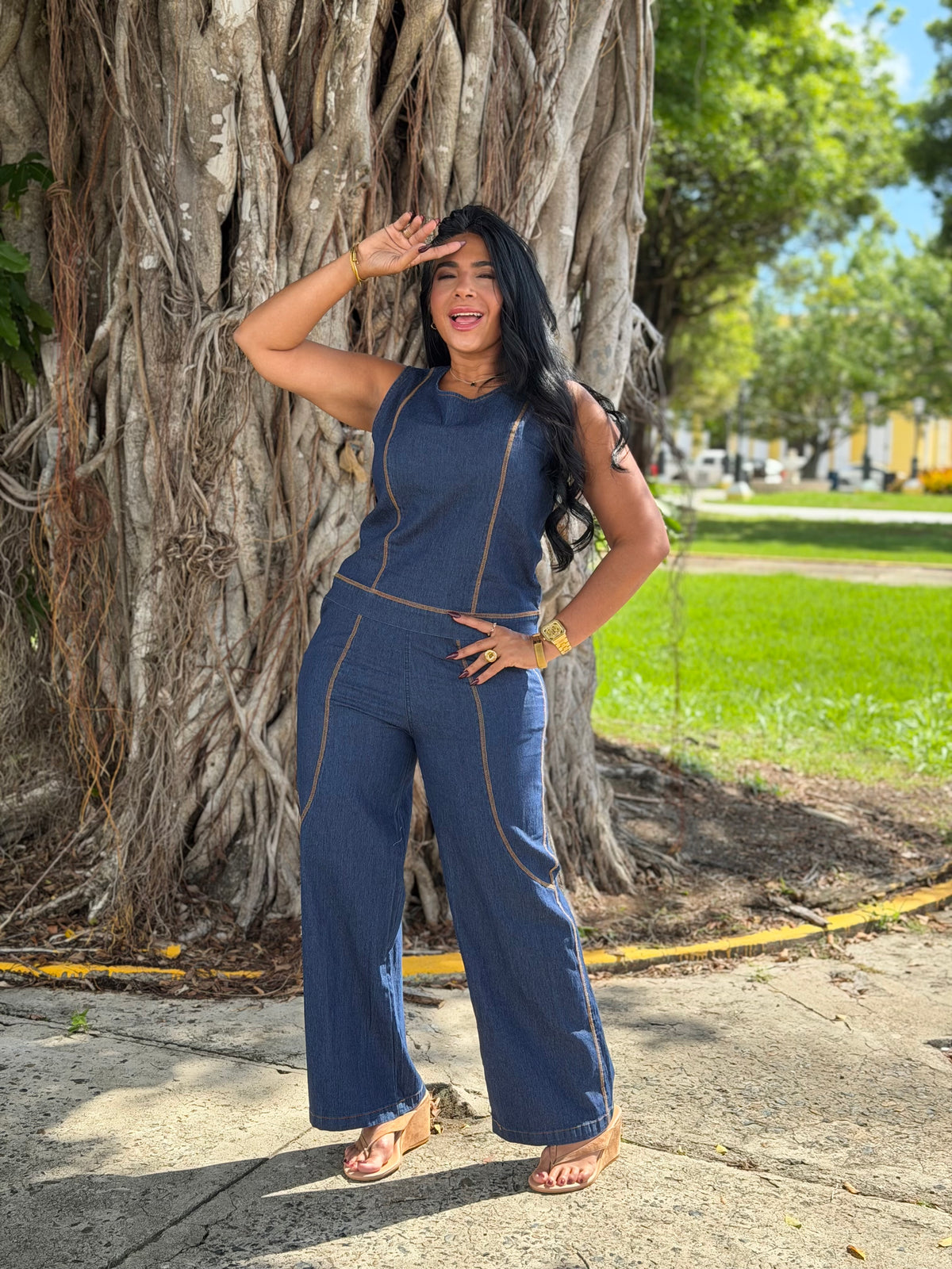 El Denim Blue Set de Camisa y Pantalòn Wide Leg màs bello del mundo!! Bien expandible y còmodo. Tiene bolsillos