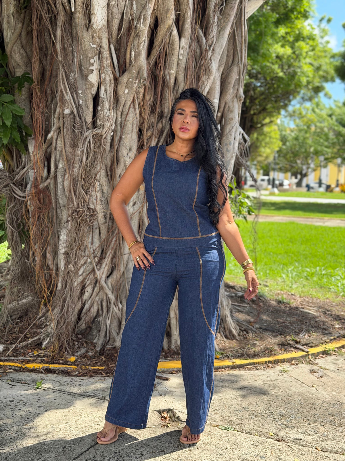 El Denim Blue Set de Camisa y Pantalòn Wide Leg màs bello del mundo!! Bien expandible y còmodo. Tiene bolsillos