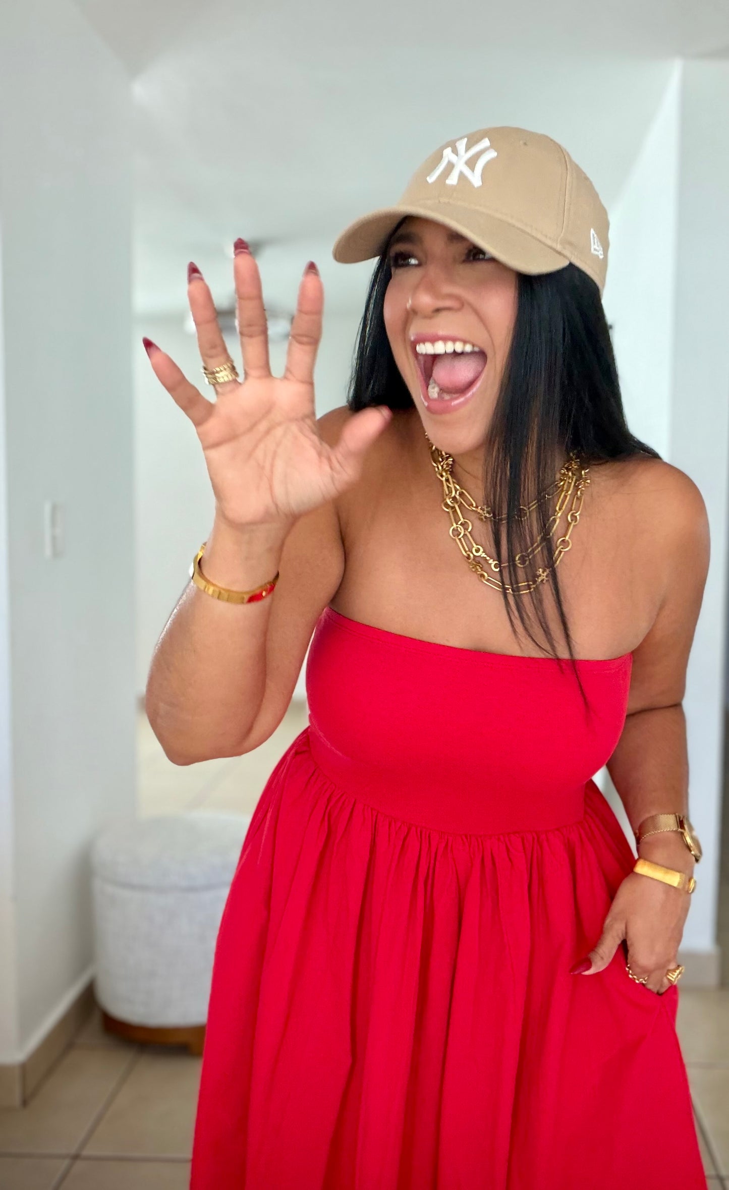 Stunning Red Tube Spandex Midi Dress (demasiado bello!!) tiene bolsillos. No zipper ni botones