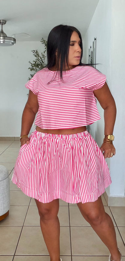 Mía Pink Striped Luxe Soandex Total Top and Skirt Ser (tiene bolsillos) SOLD OUT