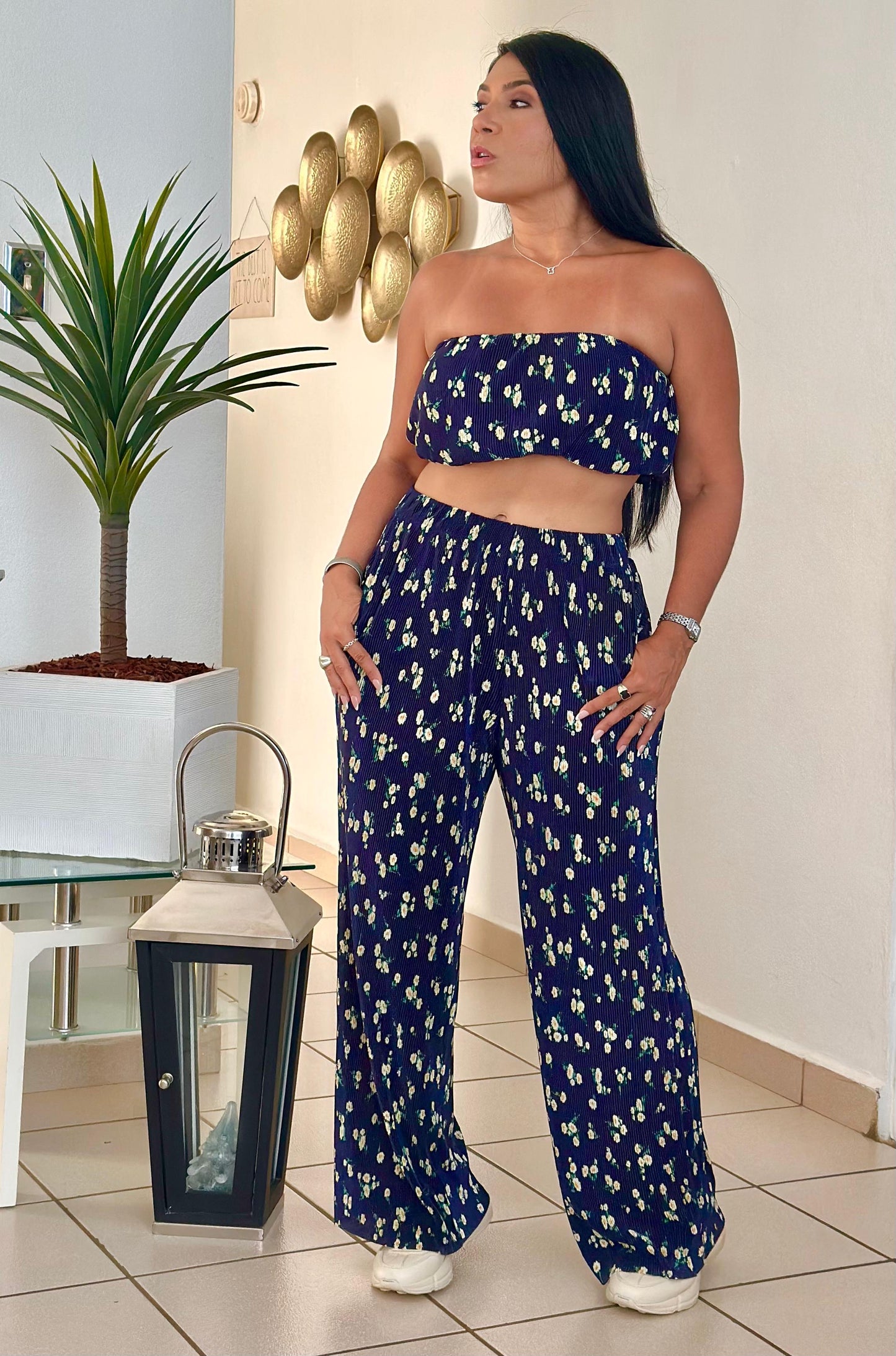 Navy Blue Flowers Spandex Set (bien expandible.  (Puedes bajarle una talla)