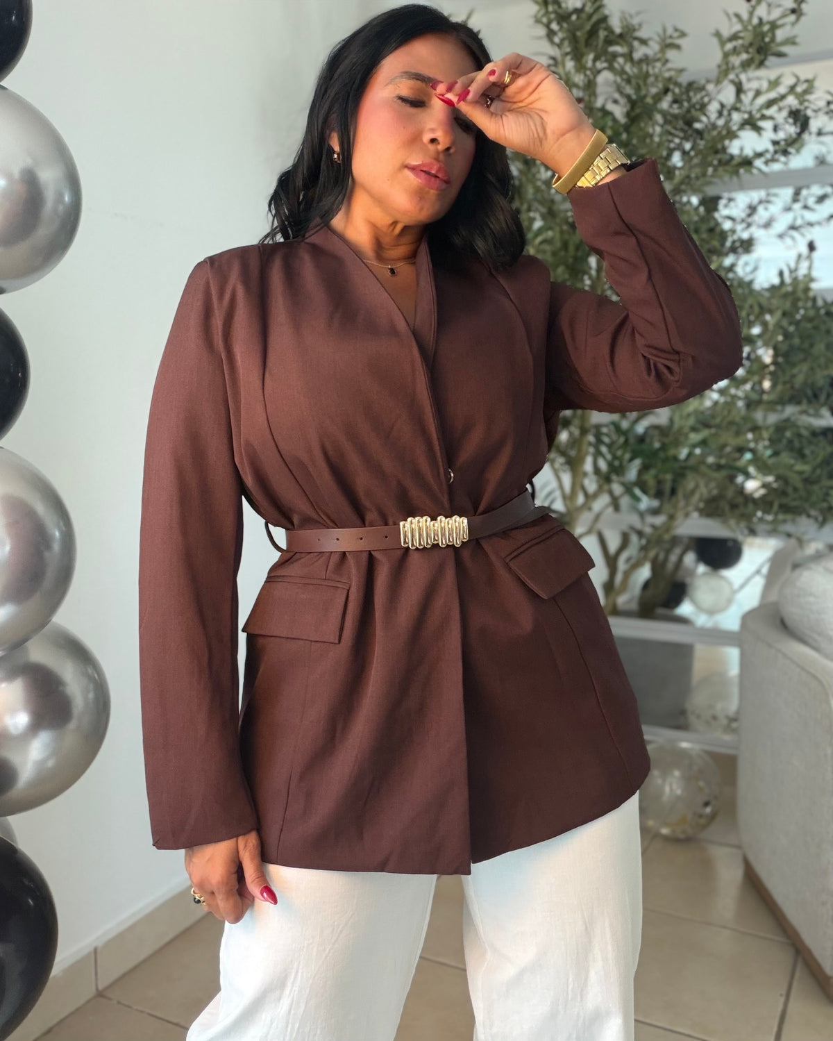 Choco Café casi burgundy Oversized Luxe Blazer e incluye cinturón removible! Puesto small!!! TrE dos botones para tu comodidad si lo deseas cerrar más