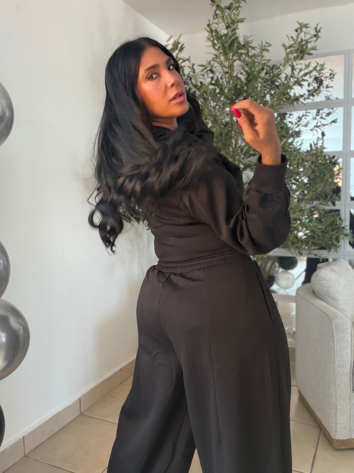 The Luxe Blacky Mega Premium Baggy Pants Set Spandex. Tiene bolsillos. La calidad y comodidad es a otro nivel! Color negro de lujo y de viajes es perfecto (SOLD OUT GRACIAS)