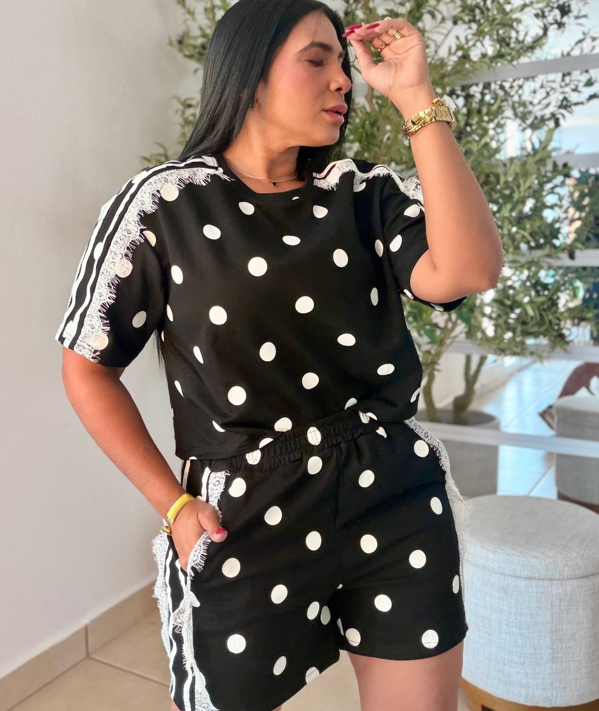El mejor set de tu vida. Polka Dots blacky blacky black and white. Ùnico color. Expandible total