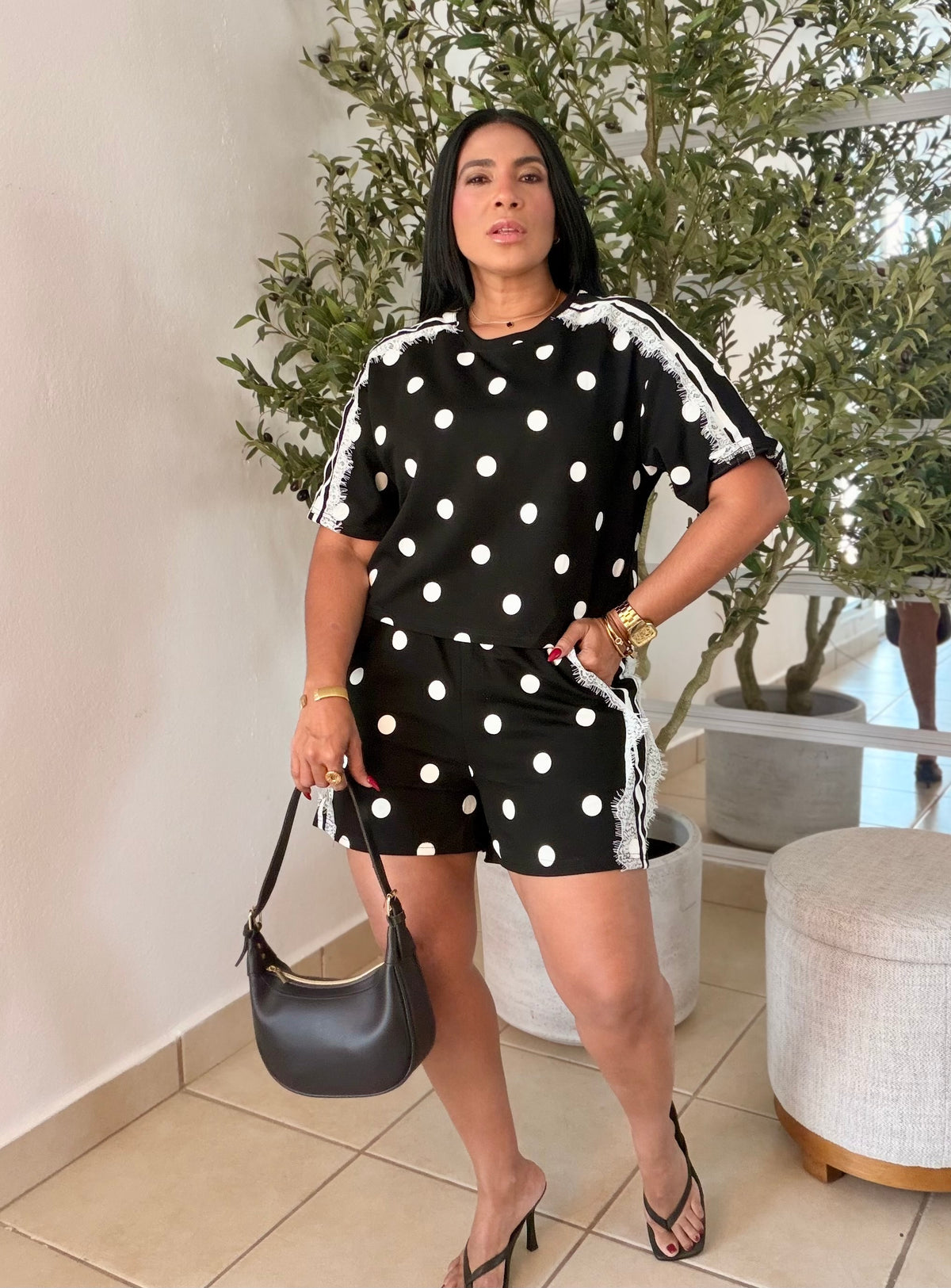 El mejor set de tu vida. Polka Dots blacky blacky black and white. Ùnico color. Expandible total