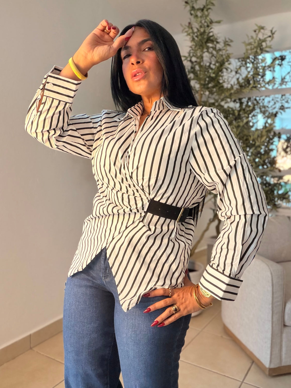 White and Black Striped 💯 Cotton Spandex y Ajustable Shirt Blouse. Blanco con lìneas negras