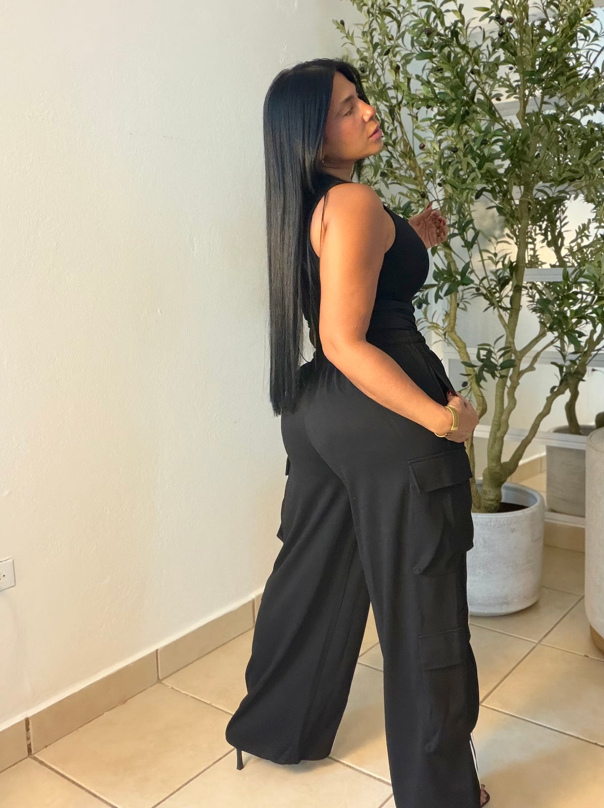 Trendy Blacky Black 💯%Cotton del Premium Spandex Oversized Wide Leg Pants (bolsillos y ajustable) Color negro con lìneas frontales blancas (SOLD OUT GRACIAS)