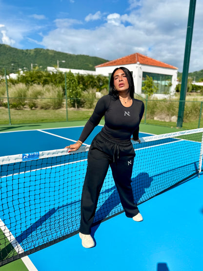 Blacky Luxe Nűra Top and Wise Leg Pants Set Spandex. Calidad Premium y tiene bolsillos